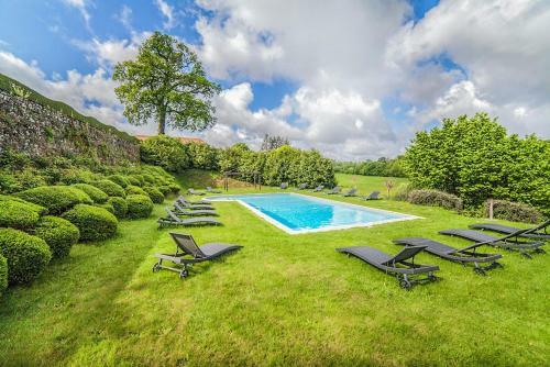 Agroturismo La Flocelliere Chateau Sleeps 10 Pool Wifi