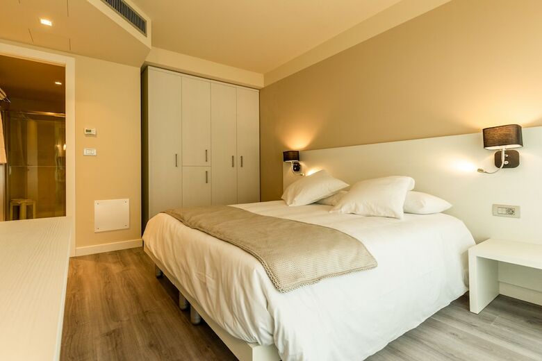 La Dolce Vita Hotel