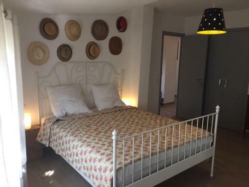 Modern Villa With Private Pool Near Lake In Olonzac