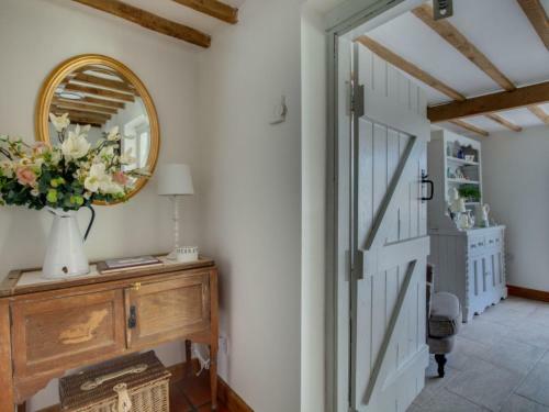 Holiday Home Dairy Cottage