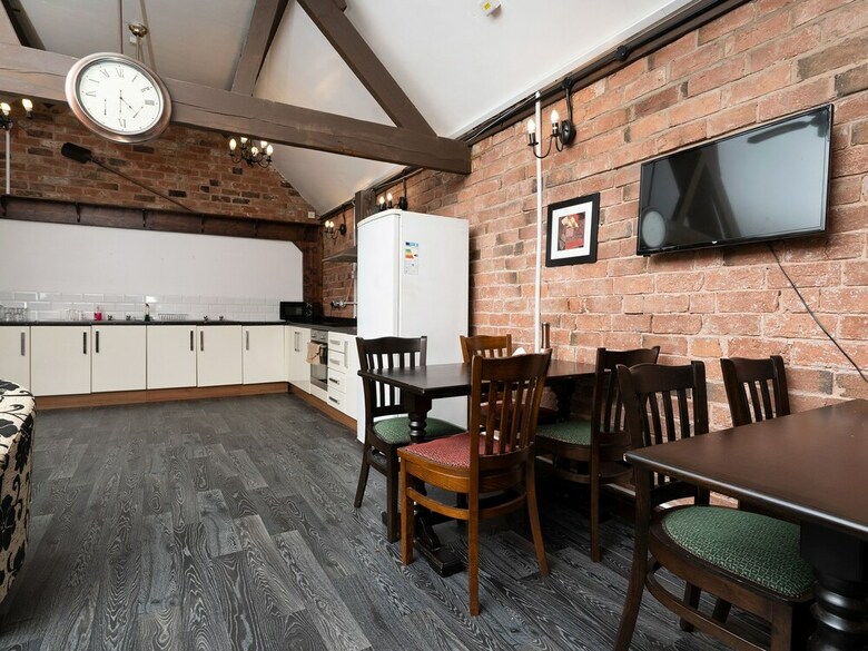 Bed & Breakfast Atz&h Inn