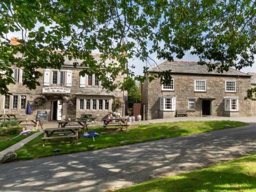 Vintage Holiday Home In Blisland Cornwall With A Garden