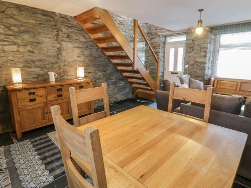 16 Park Square, Blaenau Ffestiniog