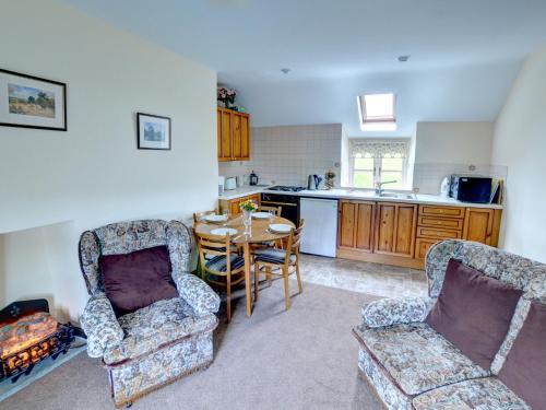 Rustic Apartment In Brecon With Fireplace