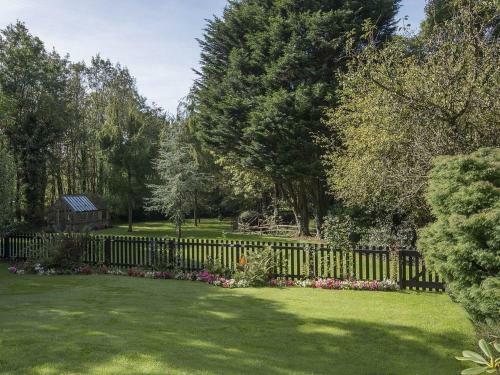 Honey House, Combebow, Lewdown