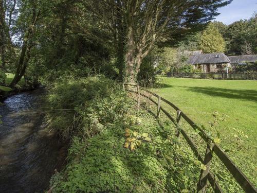 Honey House, Combebow, Lewdown