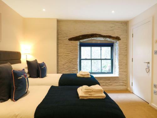 6 The Pottery, Dartmouth