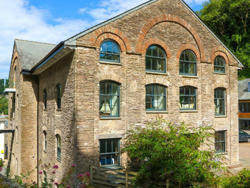 6 The Pottery, Dartmouth