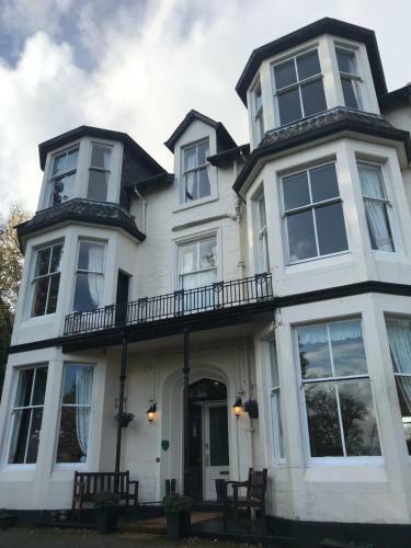 Abbots Brae Hotel