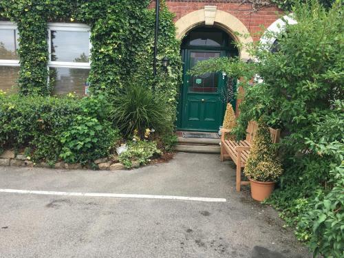 Hostal The Oak Tree Guest House