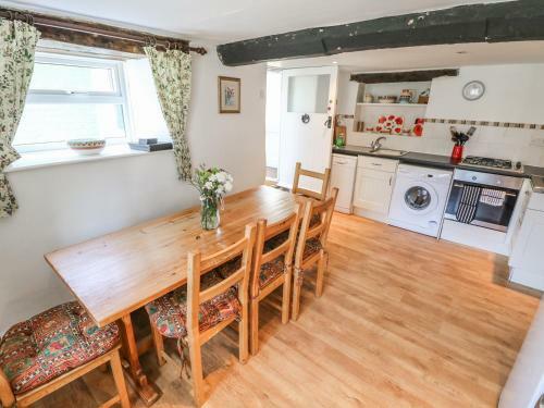 Hill Farm Cottage, Freshwater