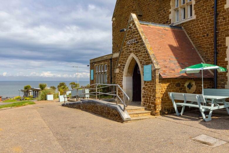 The Golden Lion Hotel