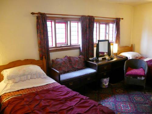Hostal Hawthorn House Hotel