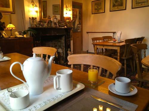 Hostal Hawthorn House Hotel