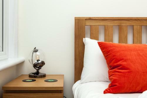 Apartamentos Redhill Garland- 1 Bed 1 Bath Self Contained Ground Floor Flat