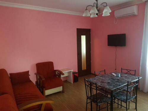 Hostal Cozy Guest House In Batumi