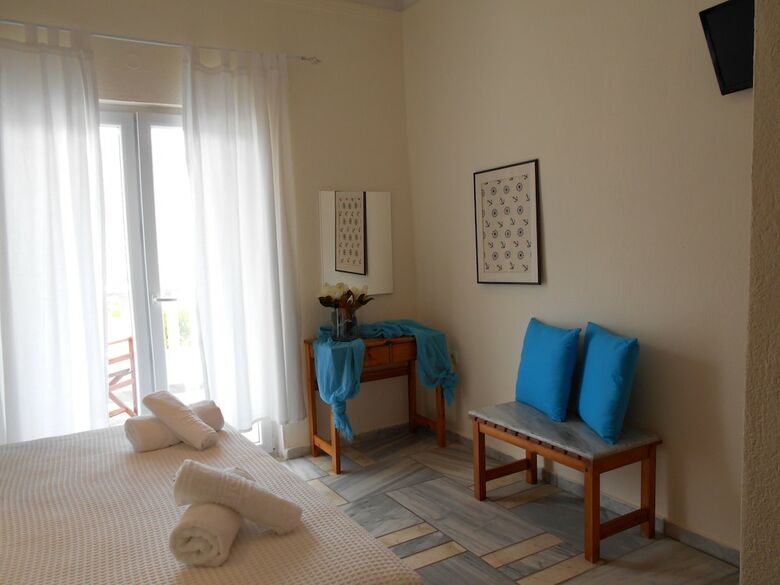 Kinira Beach Hotel