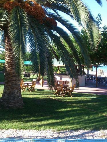 Hostal Evoikos Beach & Resort