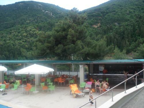 Hostal Apolis Hotel