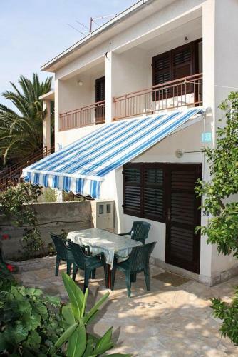Apartments By The Sea Maslinica, Solta - 775