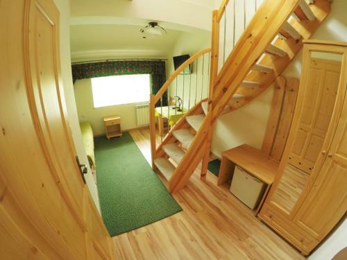 Hostal Pensjonat Tajemniczy Ogr�d