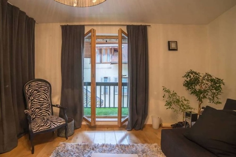 Boudoir Old Town Triplex Apartment