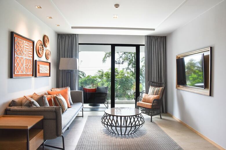 Hotel Four Points By Sheraton Phuket Patong Beach Resort