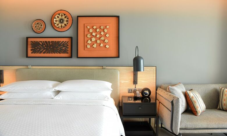 Hotel Four Points By Sheraton Phuket Patong Beach Resort