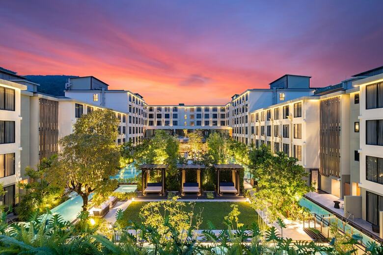 Hotel Four Points By Sheraton Phuket Patong Beach Resort