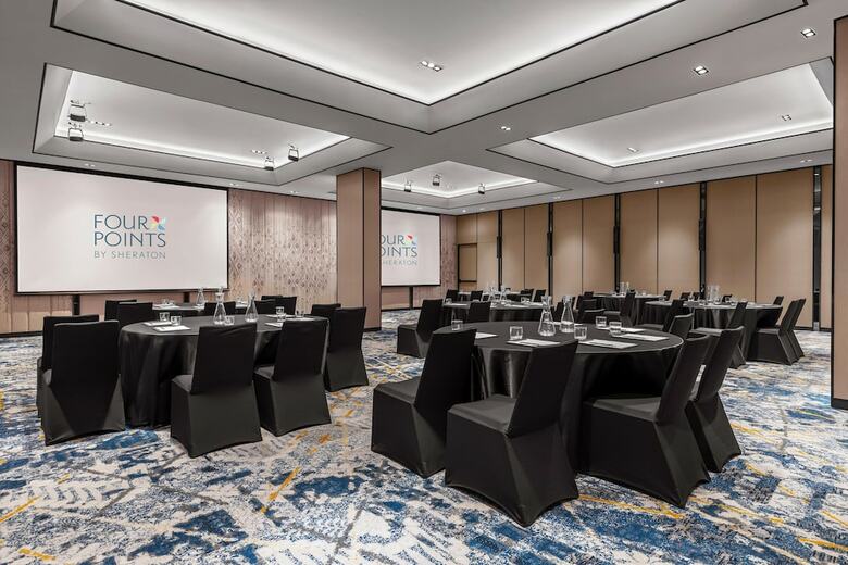 Hotel Four Points By Sheraton Phuket Patong Beach Resort
