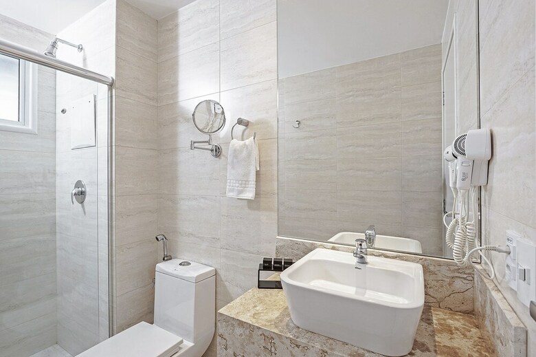 Brut By Slaviero Hot�is