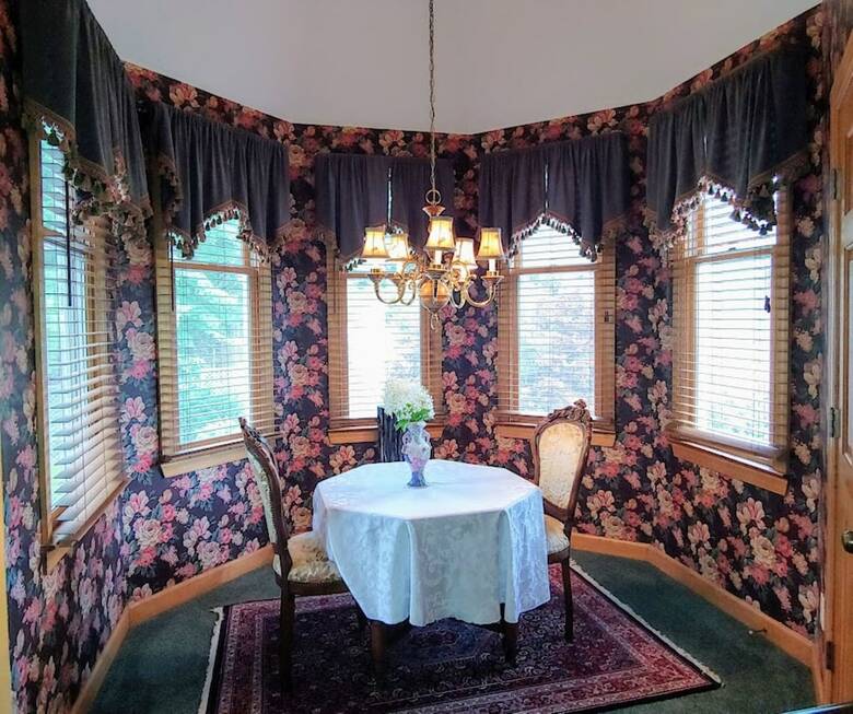 Innisfree Bed & Breakfast By-the-lake