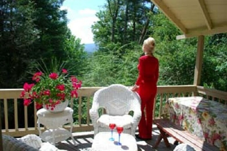 Innisfree Bed & Breakfast By-the-lake