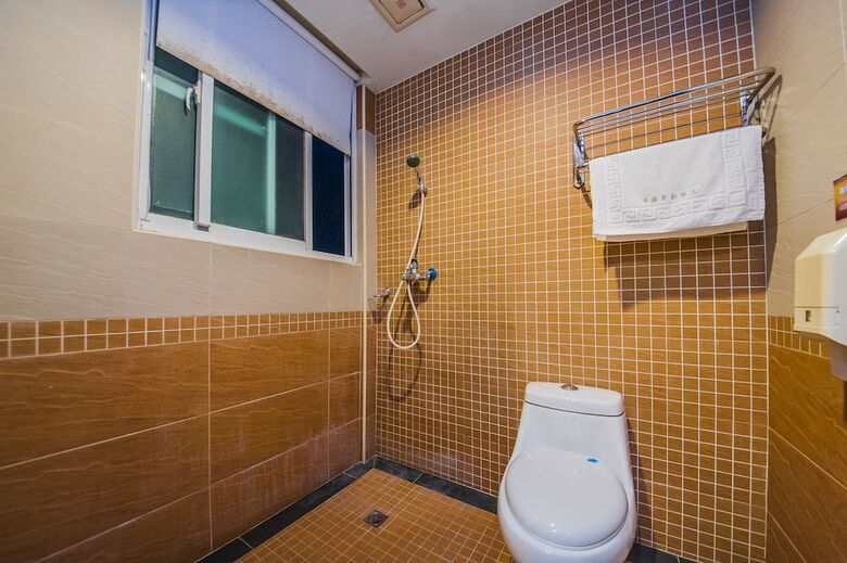 Bed & Breakfast Seasons Bali Fashion Inn