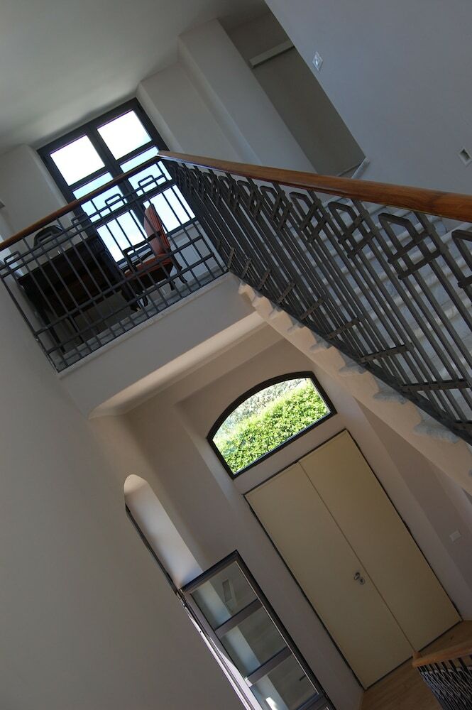 Miramare Apartments & Suites