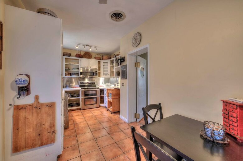 Cali Cochitta Vacation Rentals