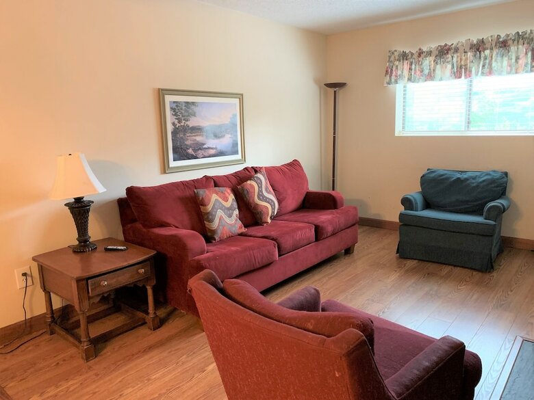 Hotel Oak Square Condominiums