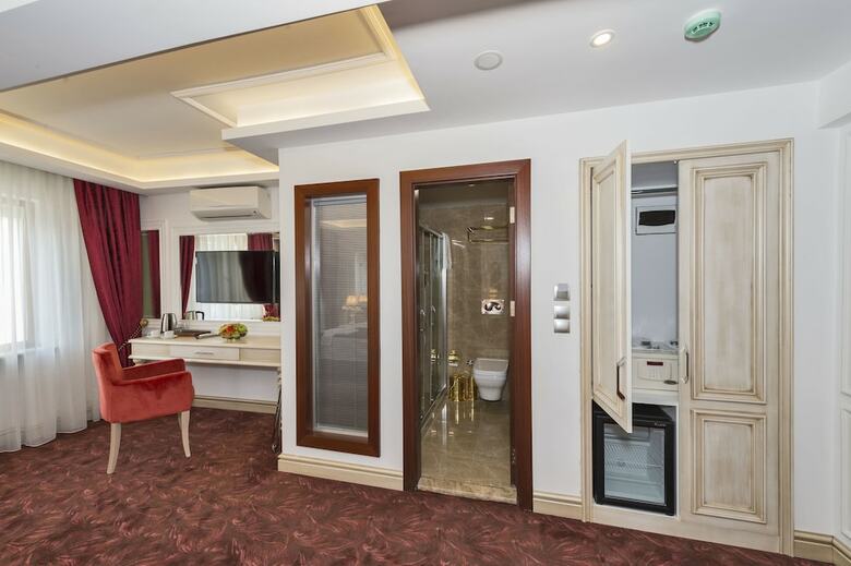 Eskar Hotel