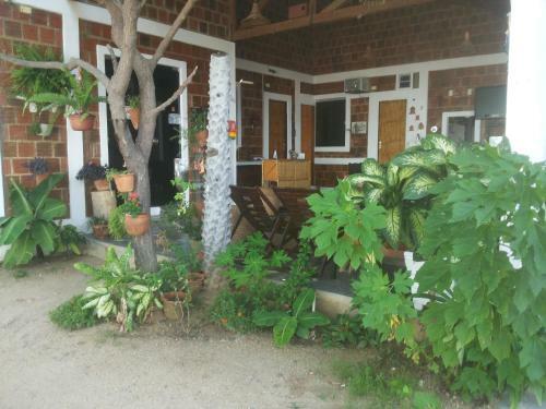 Hostal Brisa Da Serra Pousada Hotel