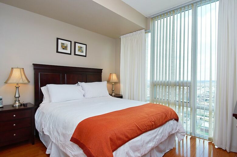 Whitehall Suites - Mississauga