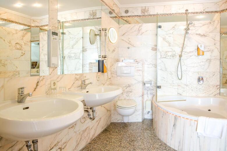 Aaaa Hotelwelt K�bler