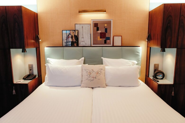 Hotel H�tel Eiffel Blomet
