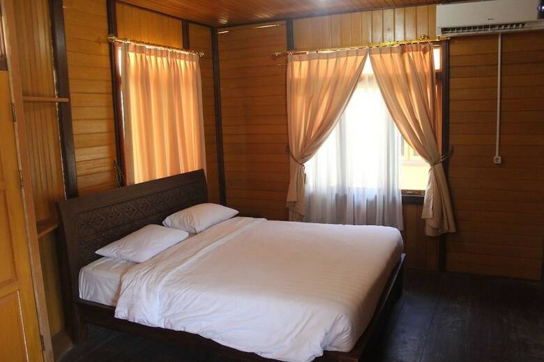 Hotel Queen Of The South Resort