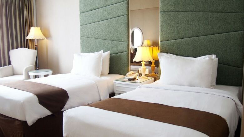 Hotel Golden Tulip Legacy Surabaya