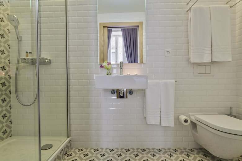 Apartamentos Uma Suites Pau Claris Barcelona