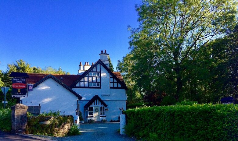 Hotel Storrs Gate House