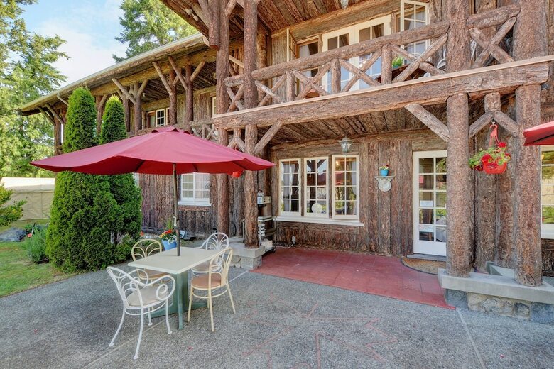 Bed & Breakfast The Latch Inn And Restaurant