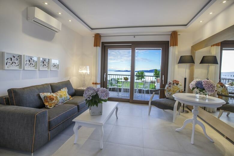 Avaton Luxury Hotel & Villas ? Relais & Chateaux