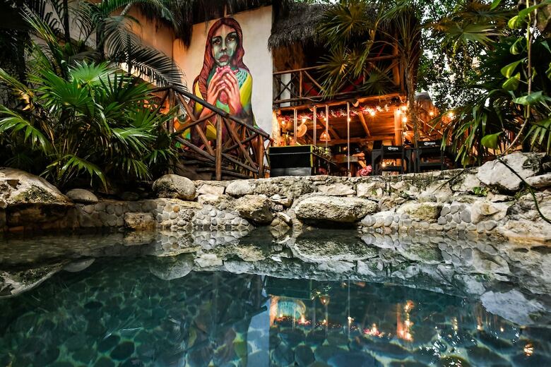 Hostal Mx 5th Avenue