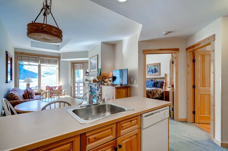 Tucker Mountain At Center Village By Copper Mountain Lodging